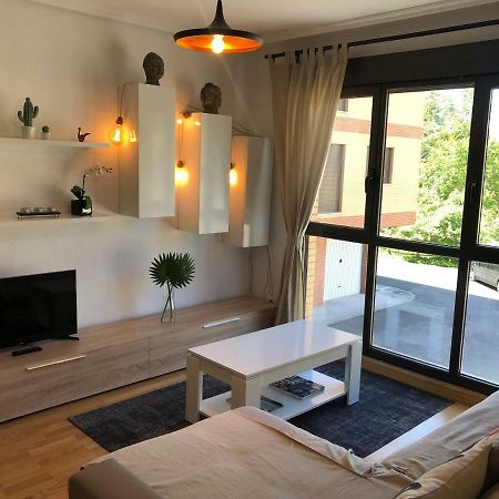 Apartamento Ezcaray Con Piscina Zorraquin Luaran gambar