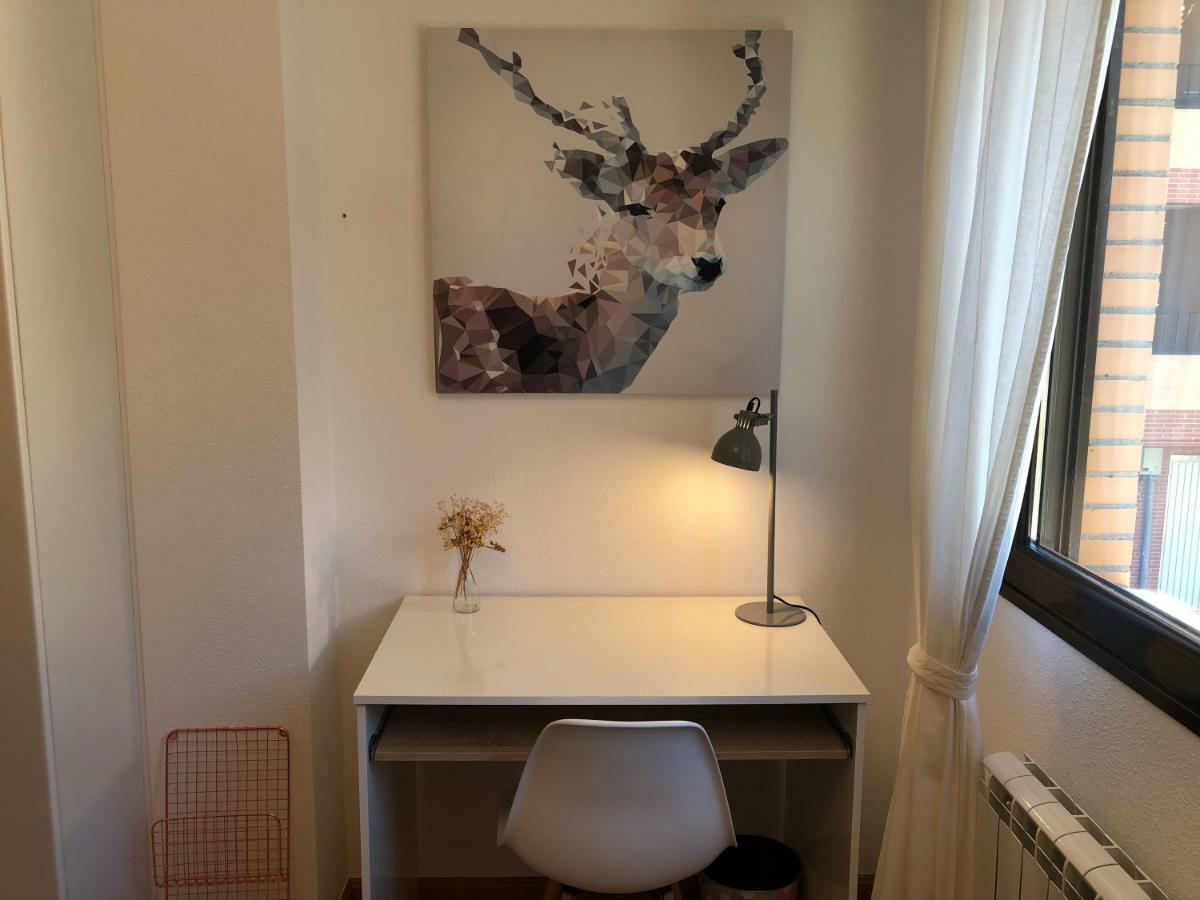 Apartamento Ezcaray Con Piscina Zorraquin Luaran gambar